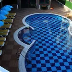 Hotel Merlin Park 3*